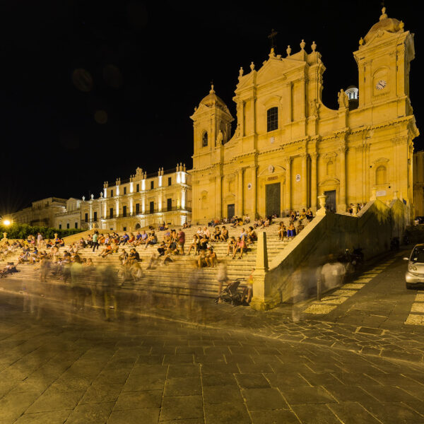 Dom, Noto